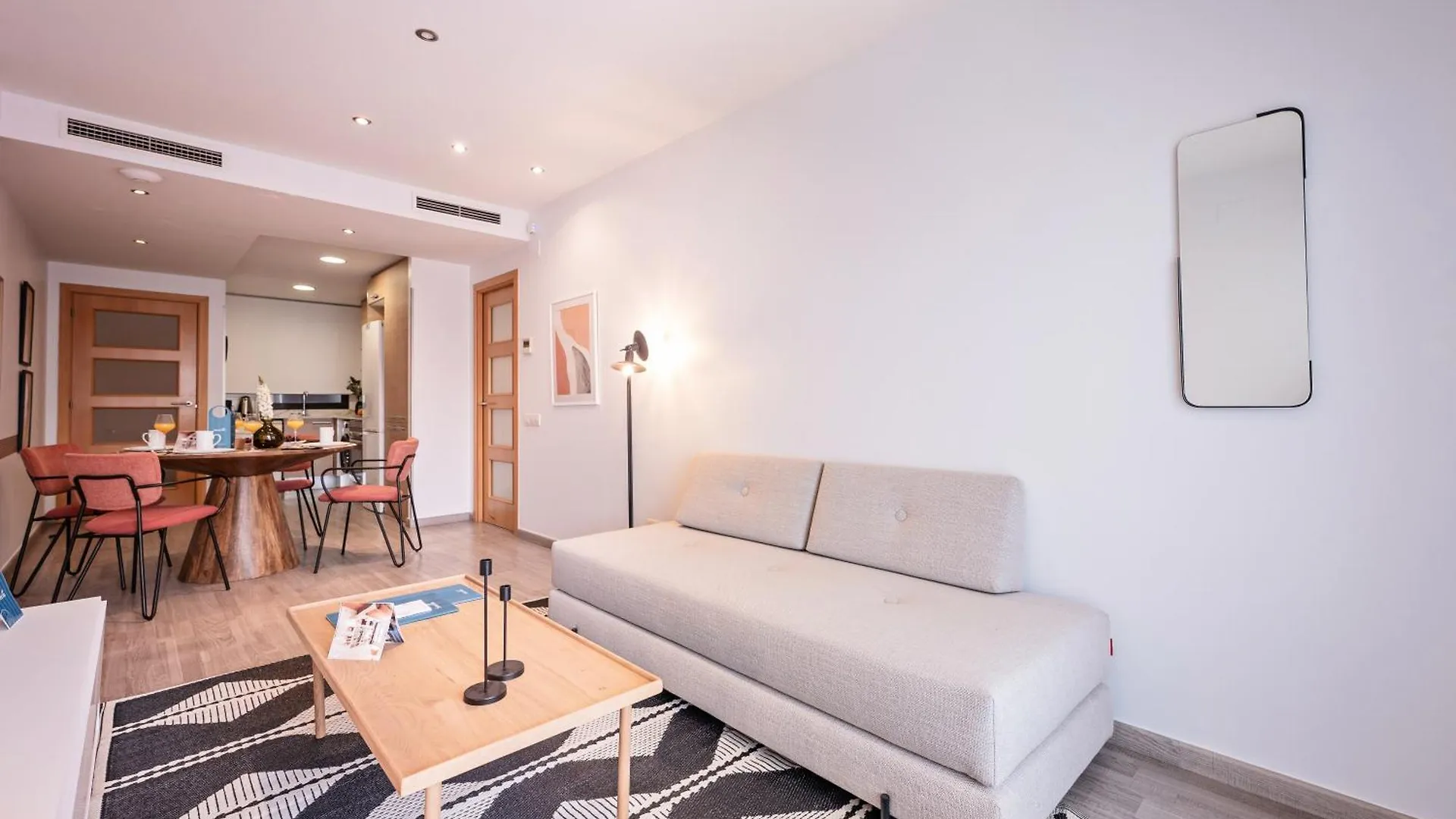 Sweett - Carrer Fira Apartment Barcelona