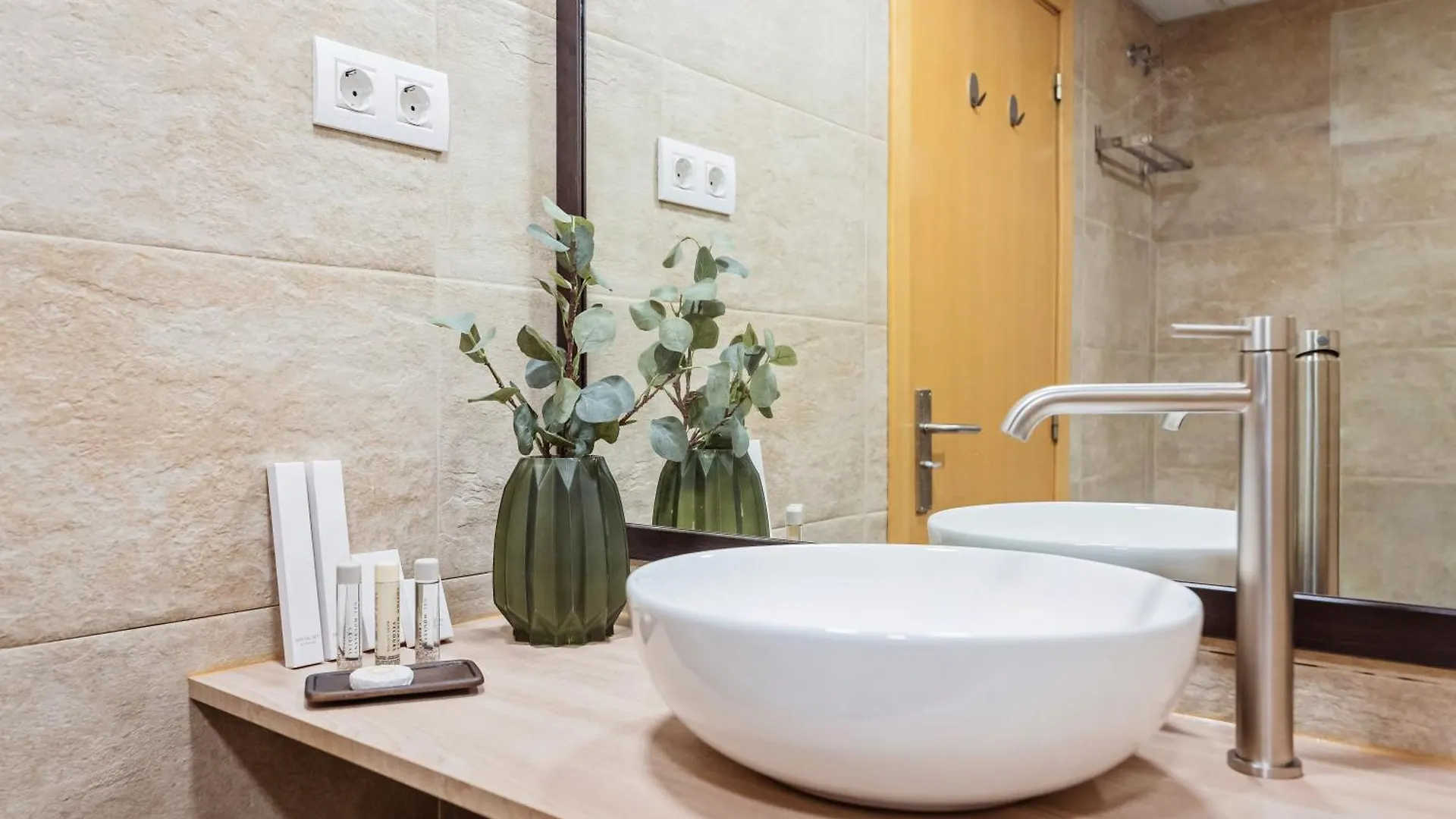 Sweett - Carrer Fira Apartment Barcelona 0*,